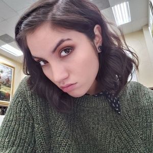 Meet your Posher, Alyssa